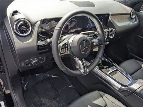 Used 2026 Mercedes-Benz GLA 250 4MATIC image 9