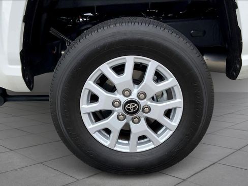 Used 2024 Toyota Tacoma SR5 image 20