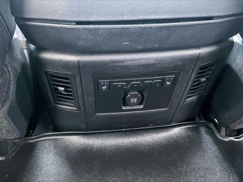 Used 2017 RAM 1500 Laramie w/ Convenience Group image 17