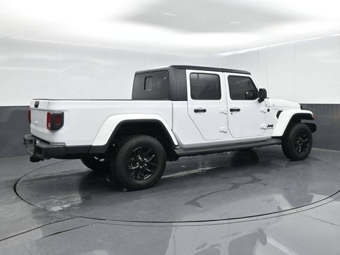 Used 2021 Jeep Gladiator Sport AWD/4WD image 5