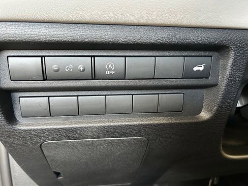 New 2026 Mitsubishi Outlander SE image 27