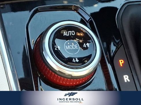 Used 2024 GMC Canyon AT4X image 28