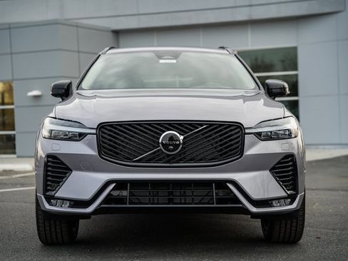 New 2026 Volvo XC60 B5 Plus w/ Protection Package Premier image 2