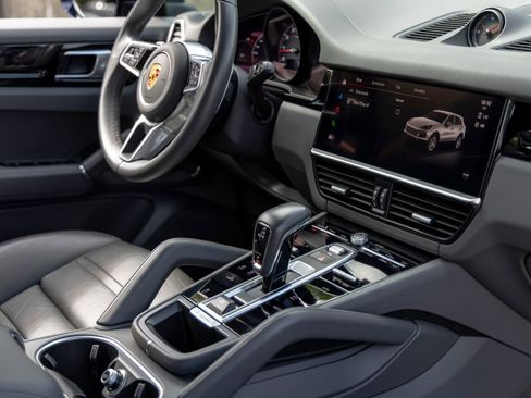 Certified 2022 Porsche Cayenne AWD/4WD image 54