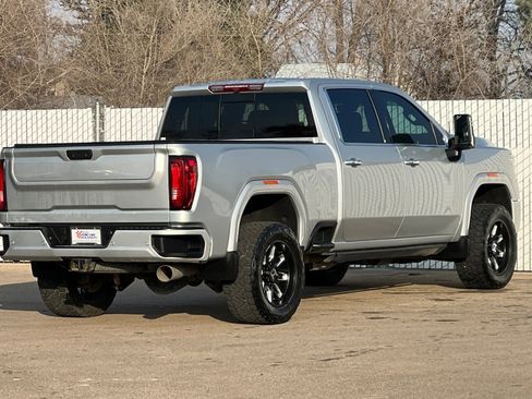 Used 2023 GMC Sierra 2500 Denali image 4