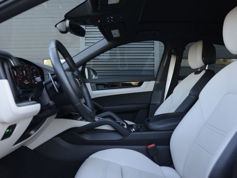 Certified 2026 Porsche Cayenne Coupe AWD/4WD image 15