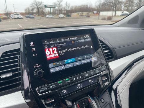 Used 2022 Honda Odyssey Touring image 6