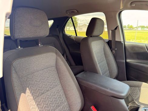 Used 2024 Chevrolet Equinox LT FWD image 34