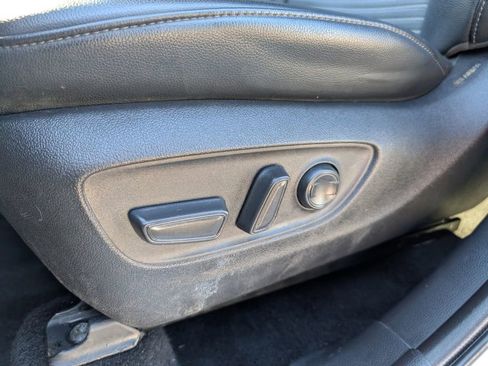 Used 2022 Toyota Highlander XSE image 10