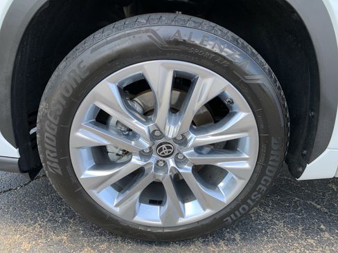 Used 2023 Toyota Highlander Limited FWD image 45