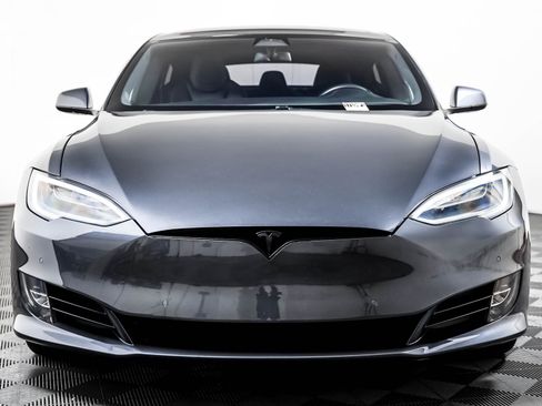 Used 2019 Tesla Model S AWD image 6