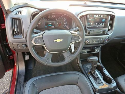 Used 2017 Chevrolet Colorado Z71 image 21