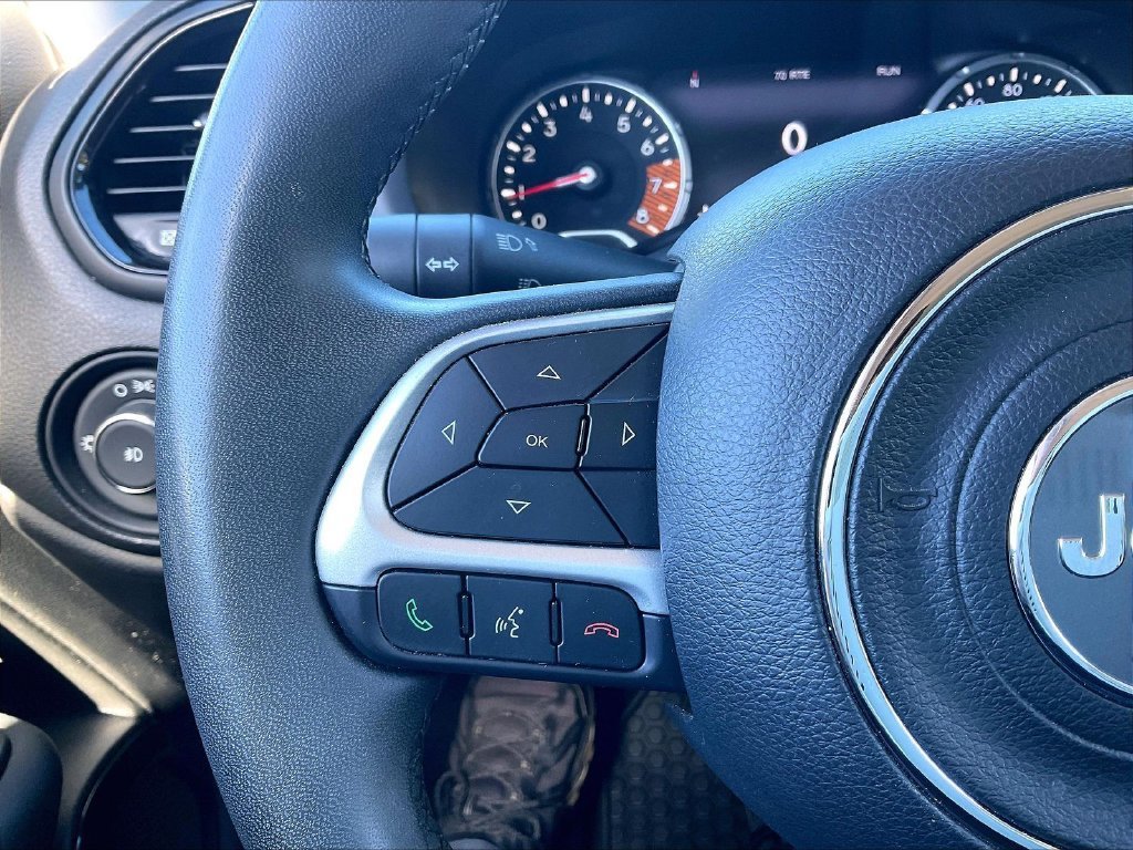 Used 2023 Jeep Renegade Altitude AWD/4WD image 21