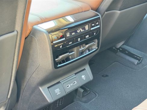 Used 2023 Acura MDX Advance SH-AWD image 18