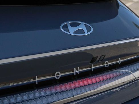 Used 2023 Hyundai Ioniq 6 SEL RWD image 12