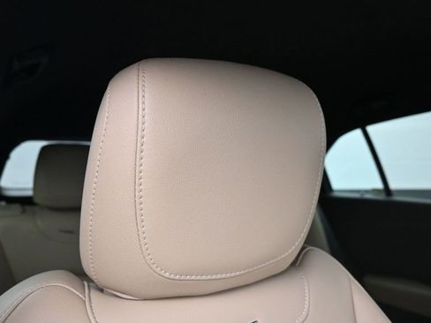 Used 2024 Cadillac XT4 Luxury FWD image 18