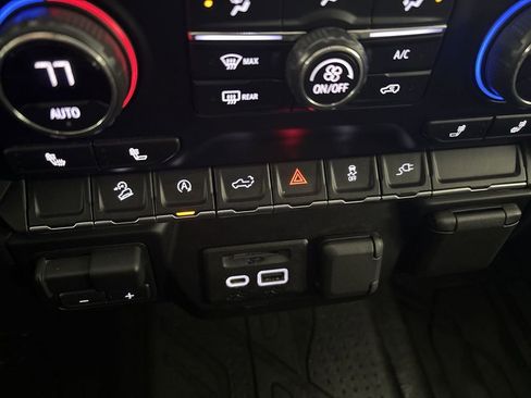 Used 2020 Chevrolet Silverado 1500 LT image 55