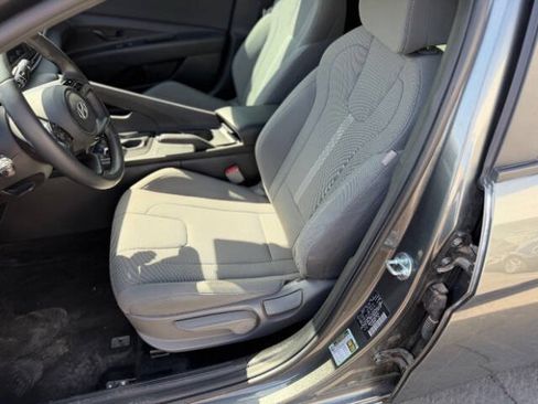 Used 2025 Hyundai Elantra Sport FWD image 15