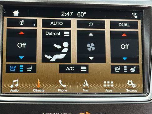 Used 2018 Lincoln MKX Reserve w/ Lincoln MKX Climate Package image 39