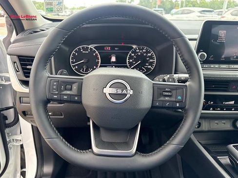 Used 2026 Nissan Rogue SV w/ Cold Weather Package FWD image 20