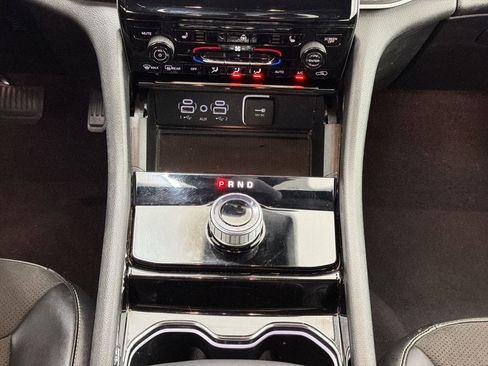 Used 2023 Jeep Grand Cherokee Altitude AWD/4WD image 16
