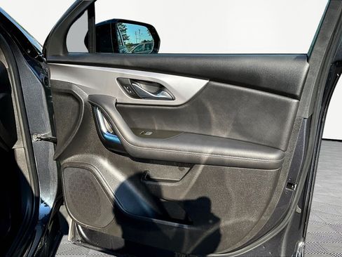 Used 2022 Chevrolet Blazer LT FWD image 28