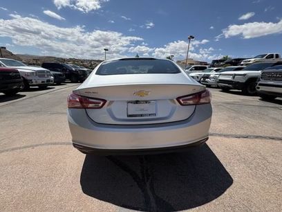 Used 2022 Chevrolet Malibu LT