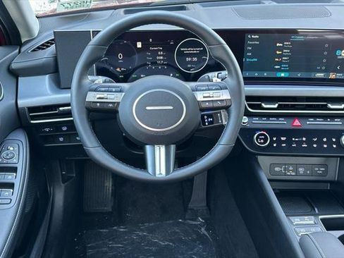 New 2025 Hyundai Sonata Limited image 11