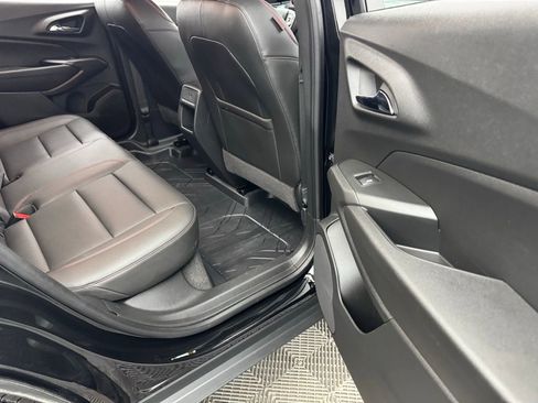 Used 2024 Chevrolet Trax RS w/ Driver Confidence Package image 32