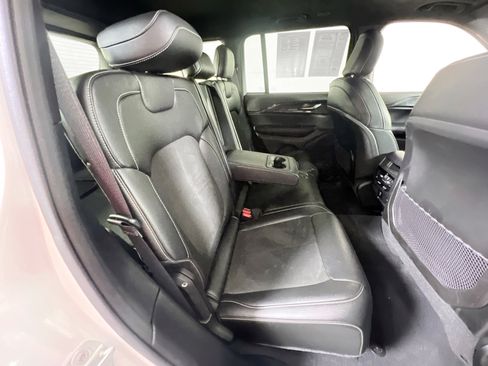 Used 2023 Jeep Grand Cherokee Altitude AWD/4WD image 26
