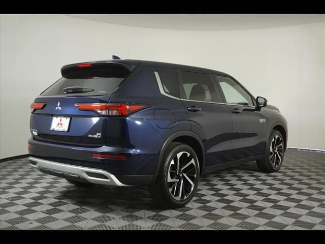 Used 2025 Mitsubishi Outlander SE AWD/4WD image 27