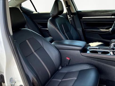 Used 2024 Nissan Altima 2.5 SR image 19