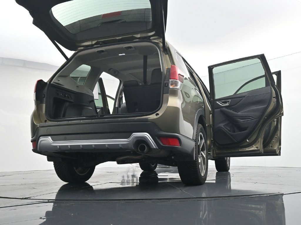 Used 2022 Subaru Forester Touring AWD/4WD image 30