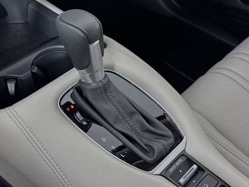 Certified 2026 Honda HR-V EX-L image 16