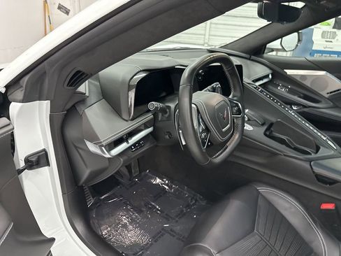 Used 2022 Chevrolet Corvette Stingray Premium Cpe w/ Z51 Performance Package image 9