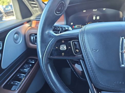 Used 2020 Lincoln Aviator Reserve w/ Equipment Group 201A image 18