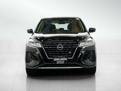 Used 2024 Nissan Kicks S FWD image 8