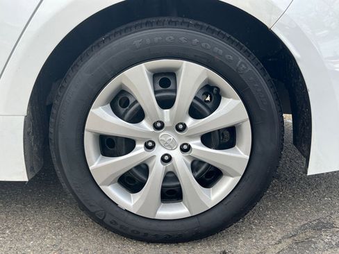 Used 2025 Toyota Corolla LE image 25