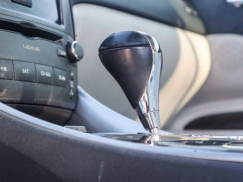 Used 2010 Lexus IS 250C image 21