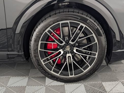 New 2026 Porsche Cayenne Turbo AWD/4WD image 14