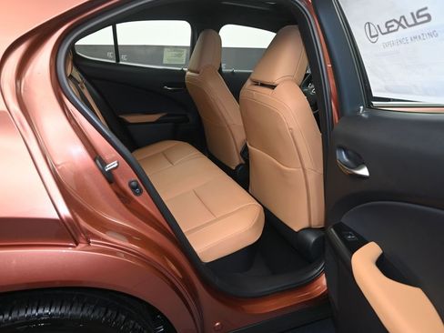New 2026 Lexus UX 300h FWD image 10