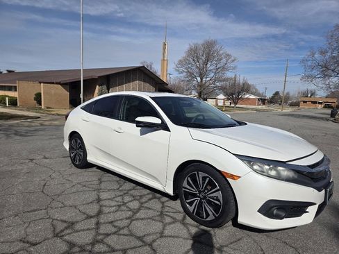 Used 2017 Honda Civic EX-T image 5