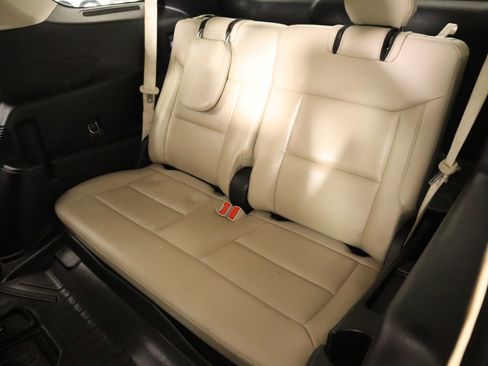 Used 2020 Ford Explorer XLT w/ Equipment Group 202A image 12