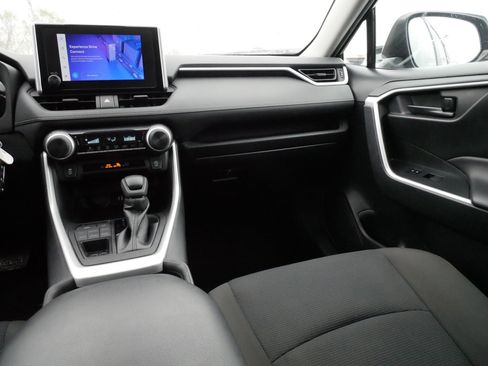 Certified 2024 Toyota RAV4 LE AWD/4WD image 11