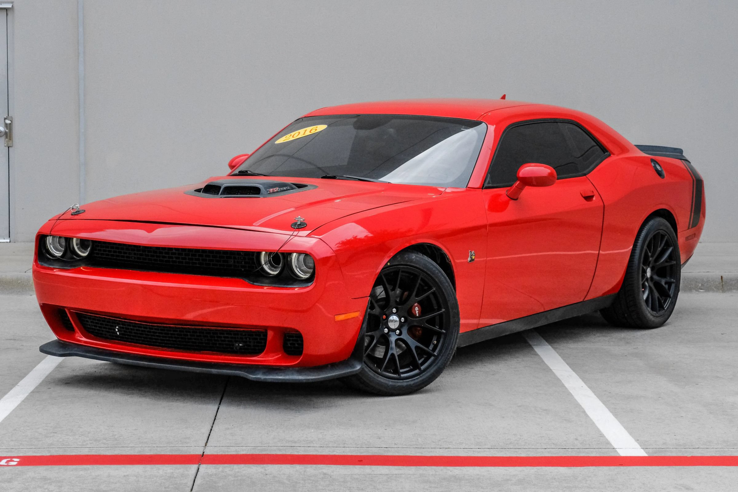 Used 2016 Dodge Challenger R/T Scat Pack RWD image 6