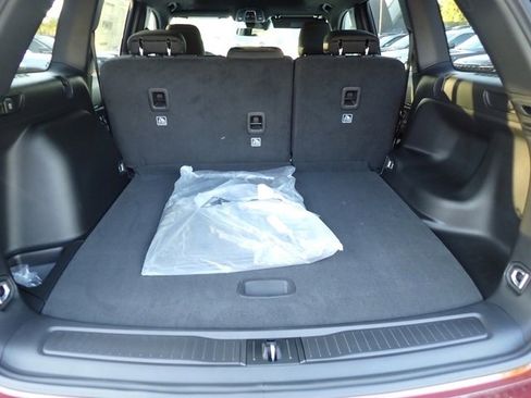 New 2025 Jeep Grand Cherokee Laredo X image 6