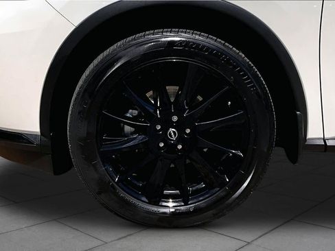 Used 2024 Nissan Murano SV w/ SV Midnight Edition Package image 11