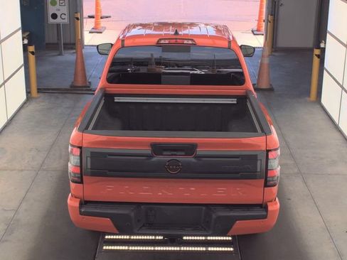 Certified 2025 Nissan Frontier PRO-4X w/ Pro Convenience Package AWD/4WD image 9