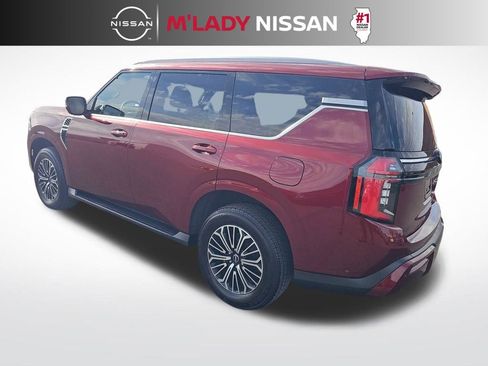 Used 2025 Nissan Armada SL w/ Captain's Chari Seat Package image 9