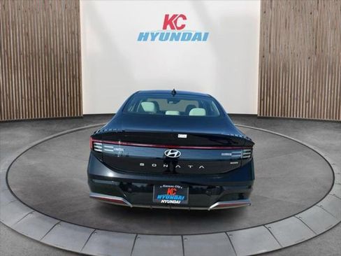 New 2025 Hyundai Sonata SEL image 4